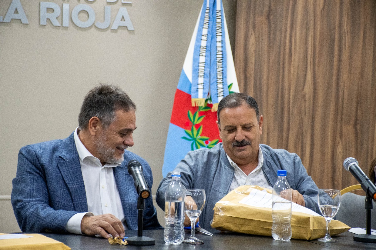 La Provincia licitó la construcción de 213 nuevas viviendas para 6 Departamentos